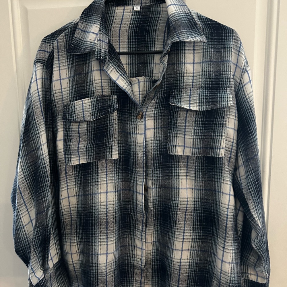 Blue plaid women’s lightweight flannel